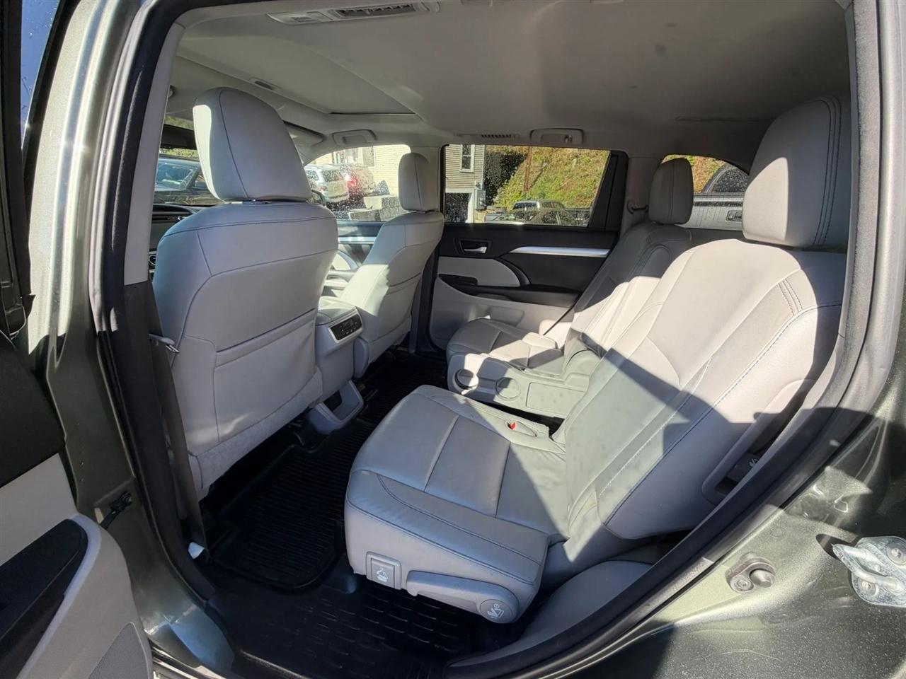 Toyota Highlander  2016