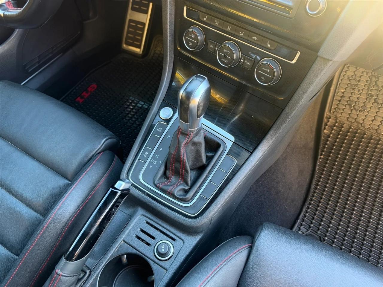 Volkswagen Golf GTI  2017