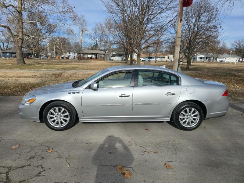 Buick Lucerne CXL 2011