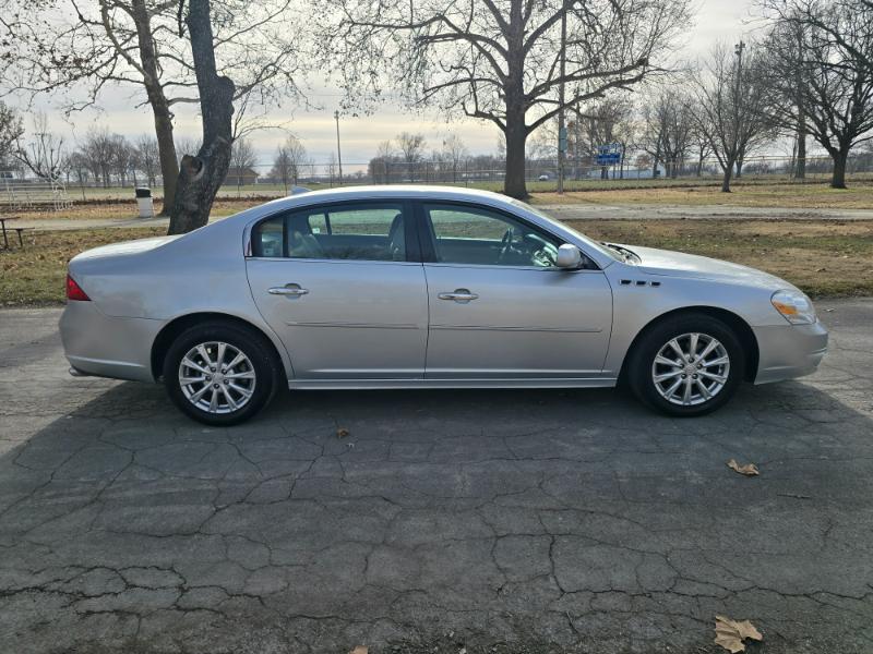Buick Lucerne CXL 2011