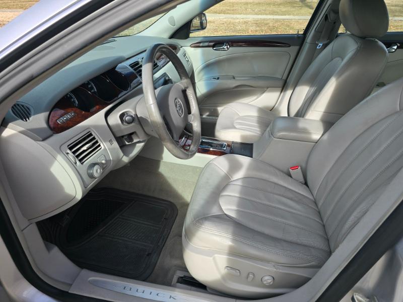 Buick Lucerne CXL 2011