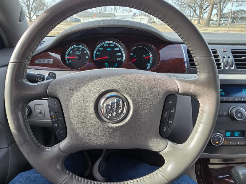 Buick Lucerne CXL 2011