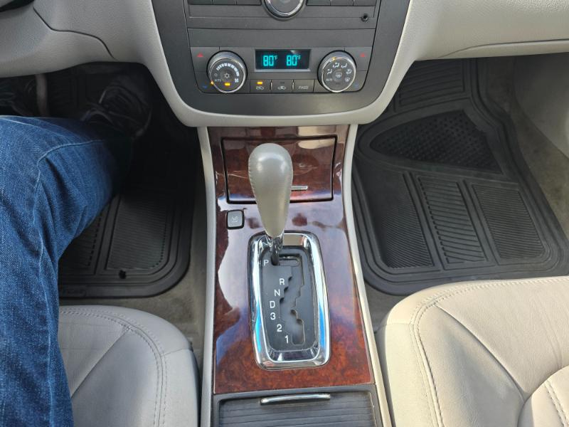 Buick Lucerne CXL 2011