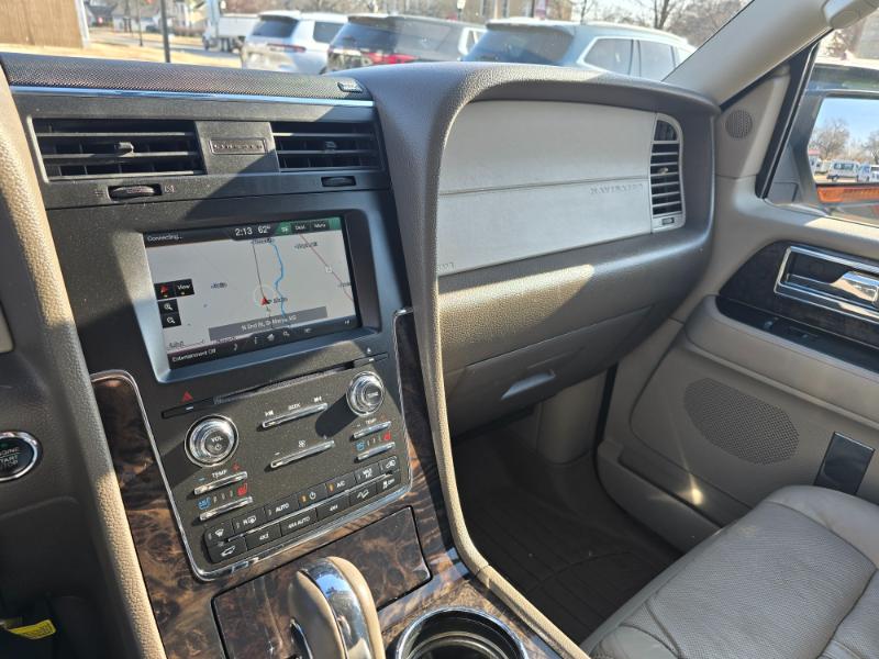 Lincoln Navigator 4WD 2015