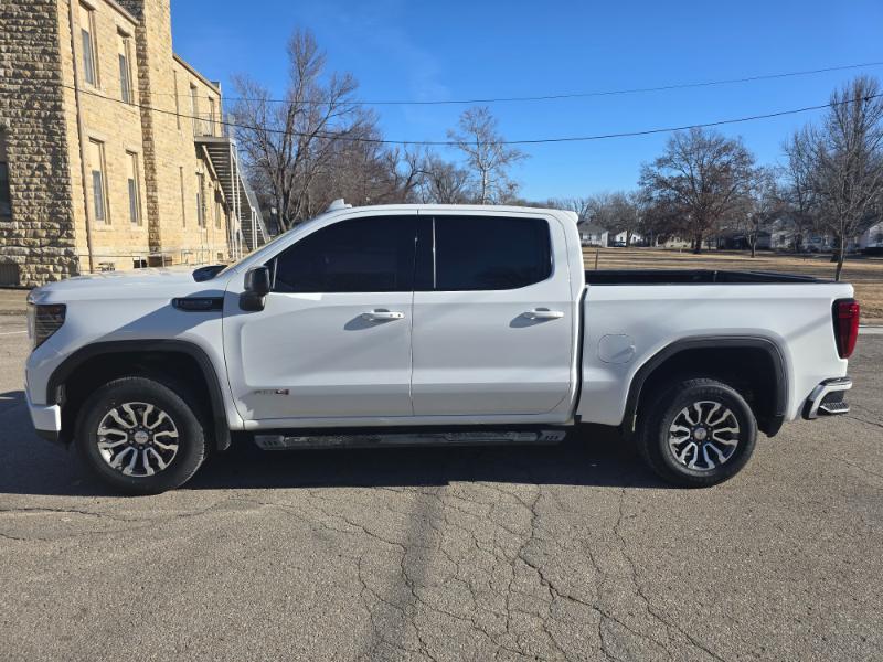 GMC Sierra 1500 AT4 Crew Cab 4WD 2023