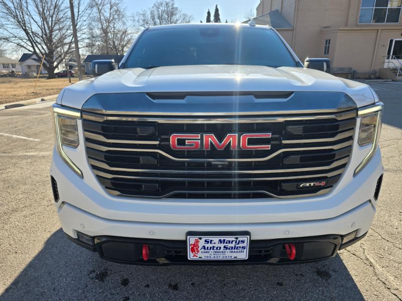 GMC Sierra 1500 AT4 Crew Cab 4WD 2023