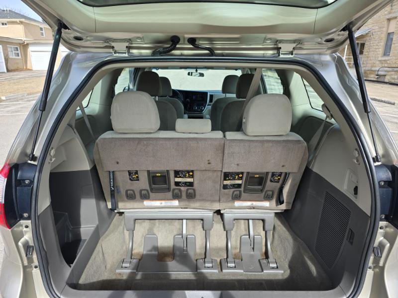Toyota Sienna L 7-Passenger 2017