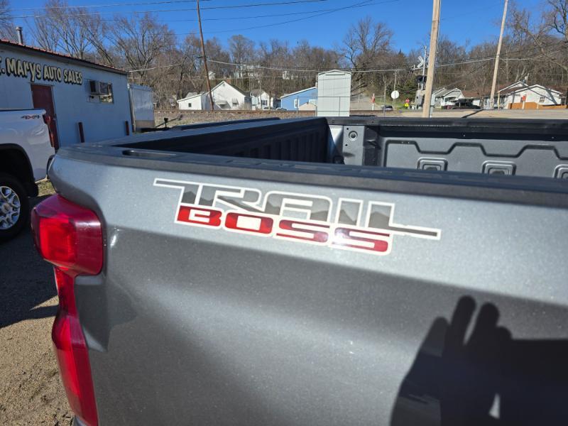 Chevrolet Silverado 1500 Custom Trail Boss Crew Cab Short Box 4WD 2021