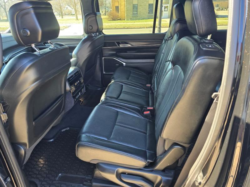 Jeep Wagoneer L Series II 4WD 2024