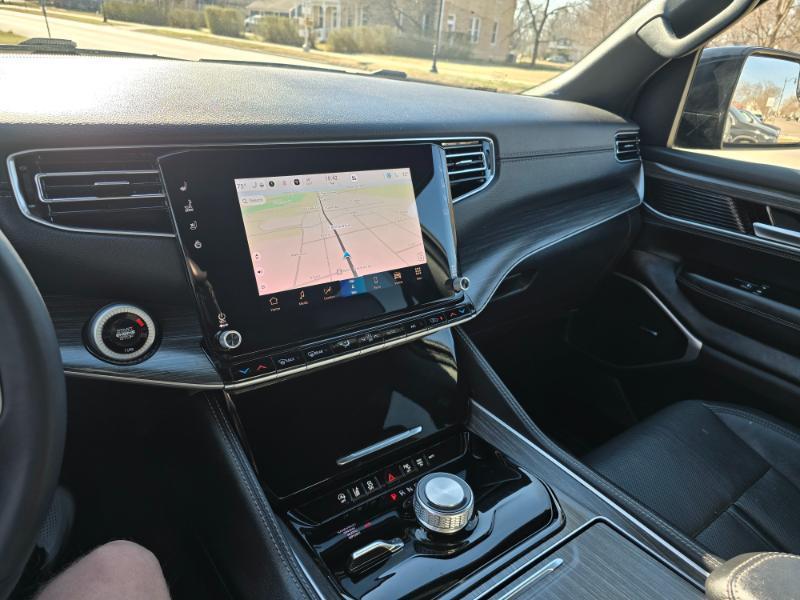 Jeep Wagoneer L Series II 4WD 2024