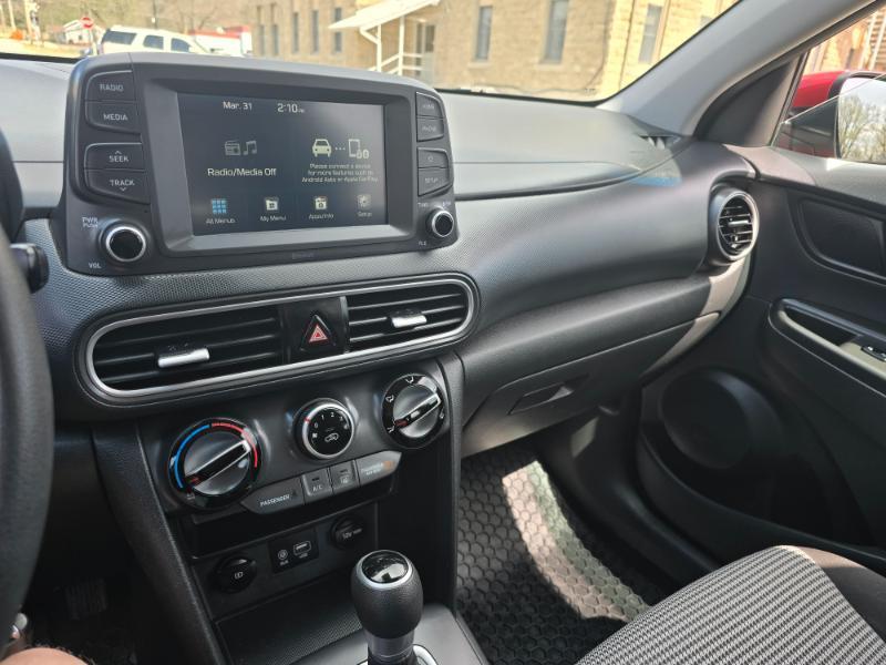 Hyundai Kona SE 2021