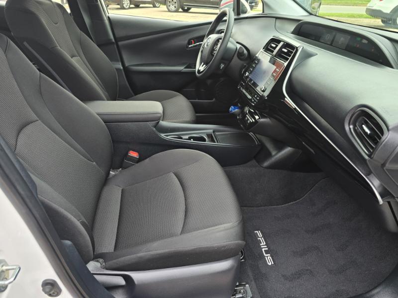 Toyota Prius LE 2021