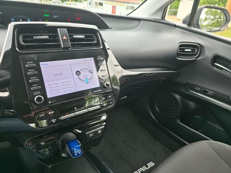 Toyota Prius LE 2021