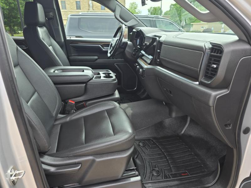 Chevrolet Silverado 1500 LT Crew Cab 4WD 2022