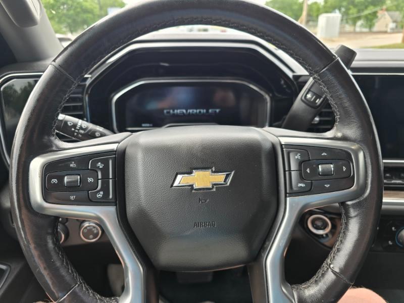 Chevrolet Silverado 1500 LT Crew Cab 4WD 2022