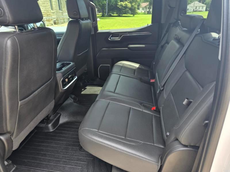 Chevrolet Silverado 1500 LTZ Crew Cab 4WD 2023