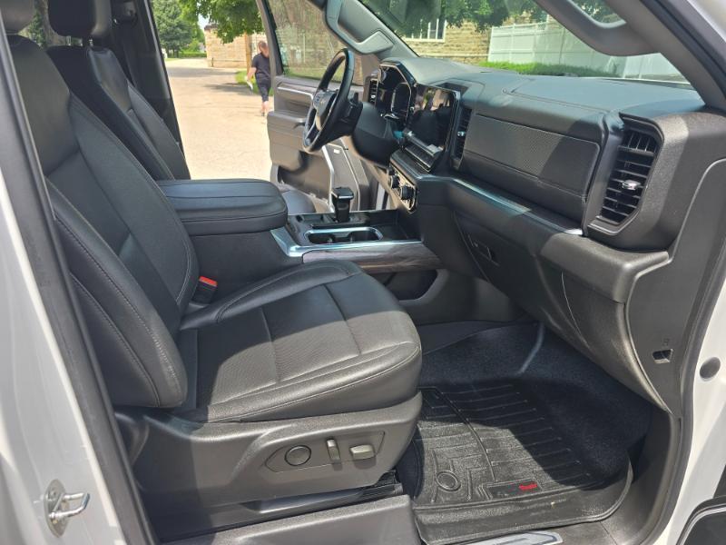 Chevrolet Silverado 1500 LTZ Crew Cab 4WD 2023