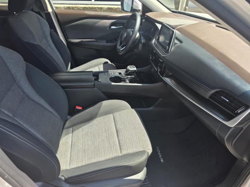 Nissan Rogue SV 2022