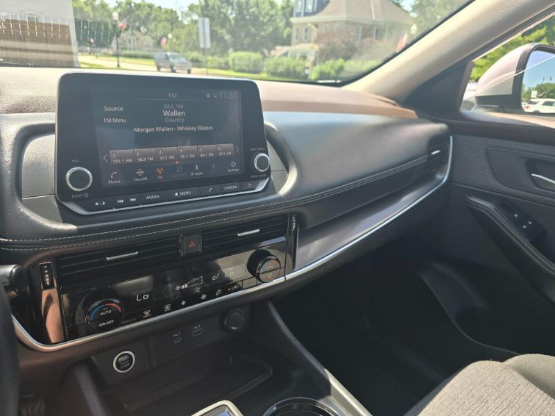 Nissan Rogue SV 2022