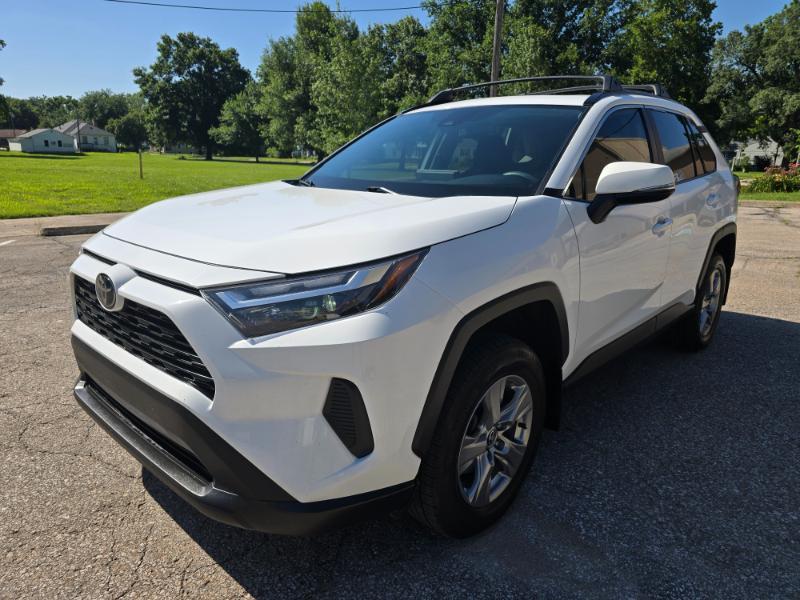 Toyota RAV4 XLE 2024