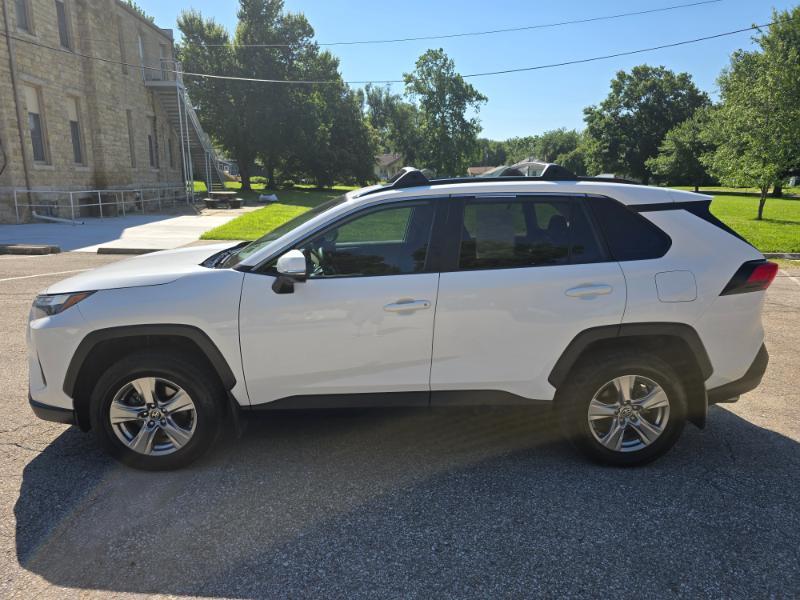 Toyota RAV4 XLE 2024