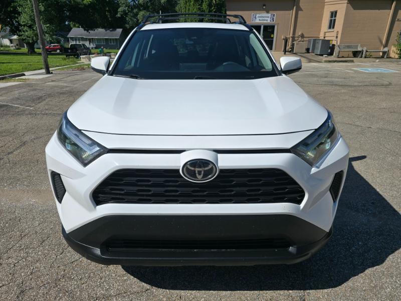Toyota RAV4 XLE 2024