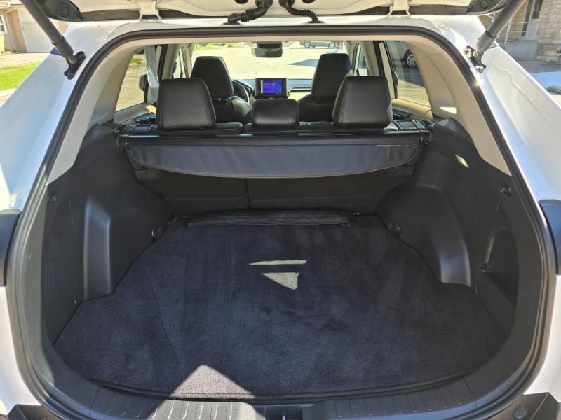 Toyota RAV4 XLE 2024