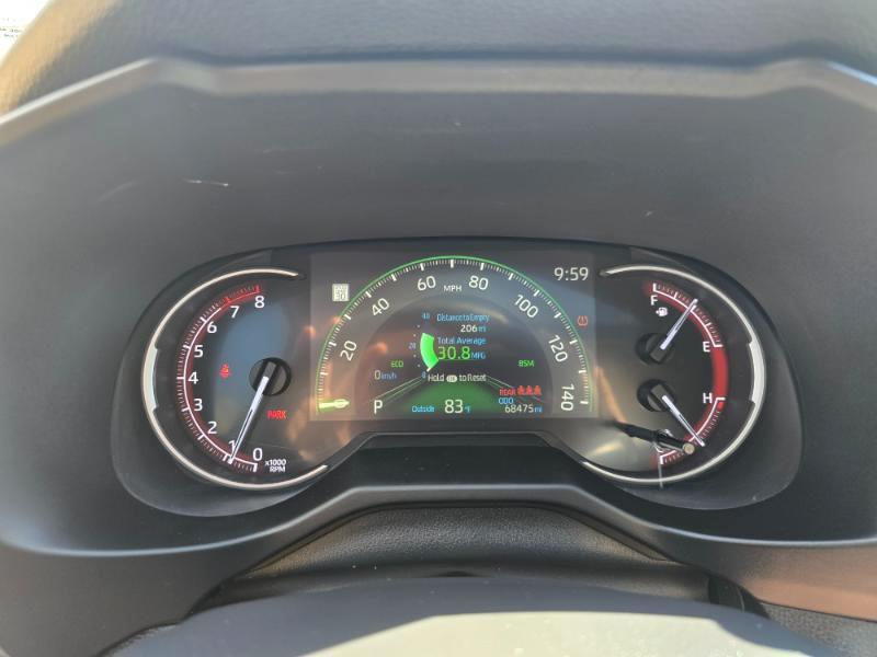 Toyota RAV4 XLE 2024