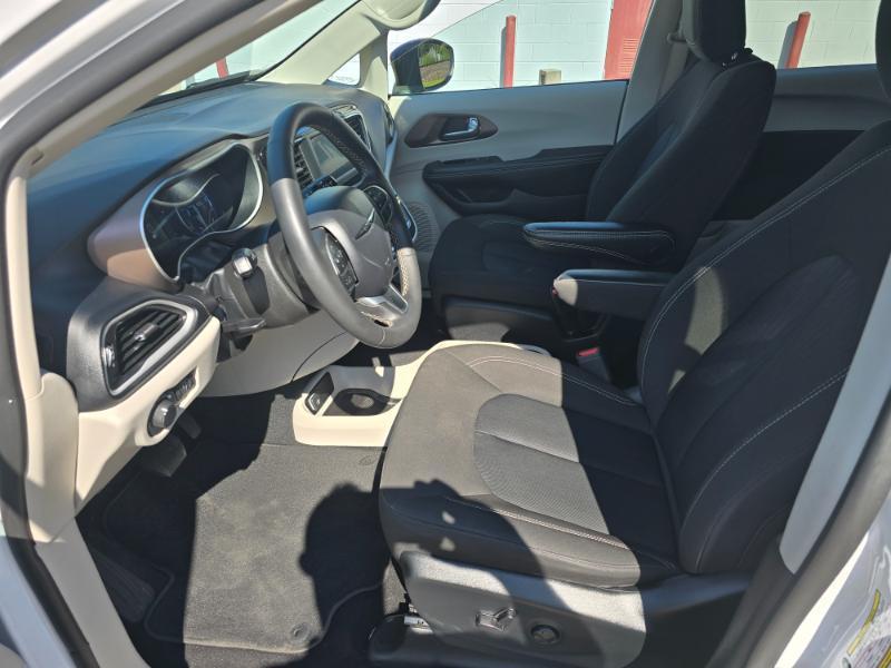 Chrysler Voyager LX 2024