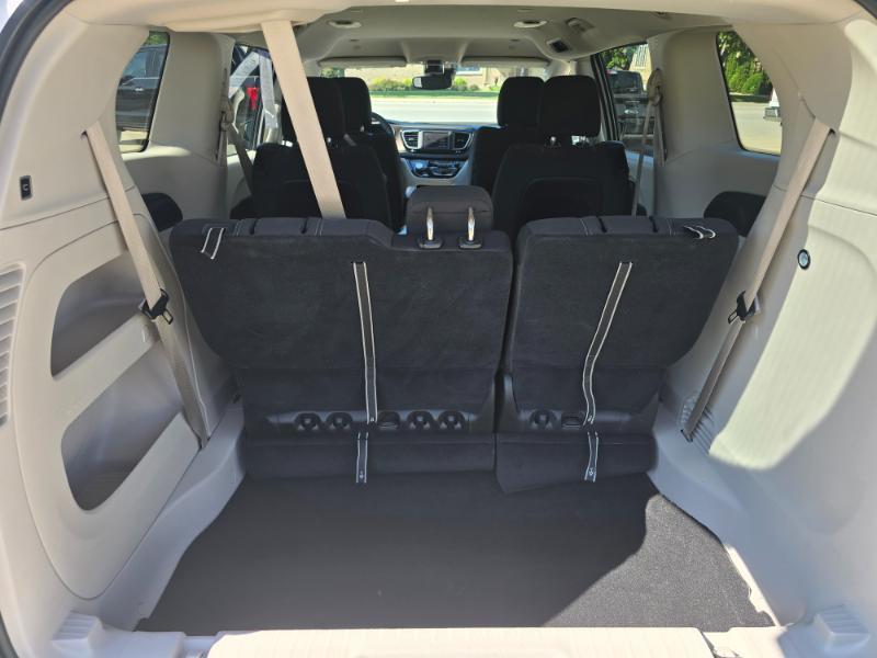 Chrysler Voyager LX 2024