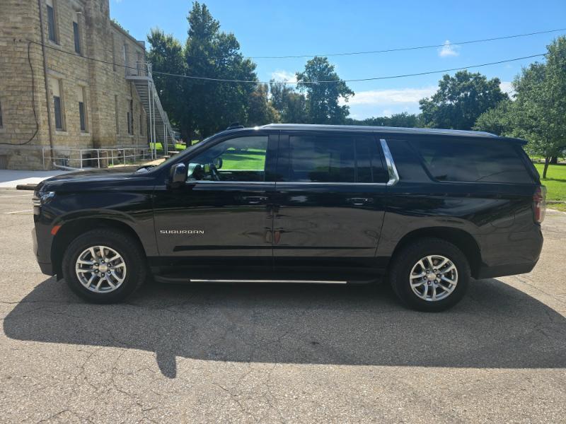Chevrolet Suburban LT 4WD 2024