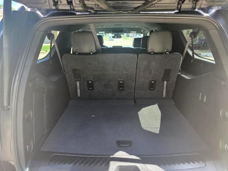 Chevrolet Suburban LT 4WD 2024