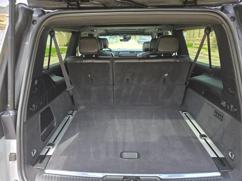 Jeep Grand Wagoneer  2024