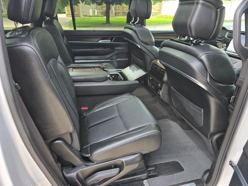 Jeep Grand Wagoneer  2024