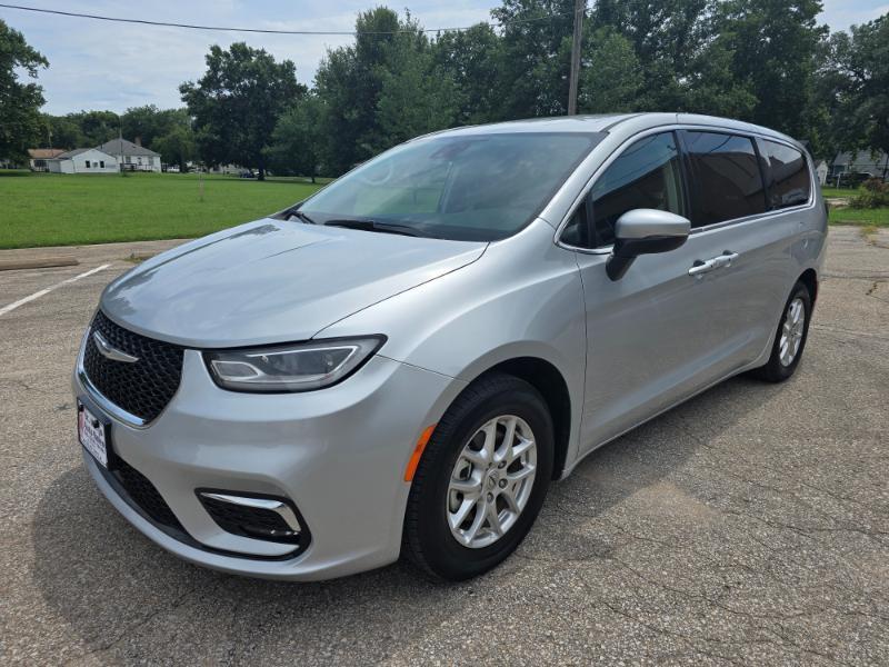 Chrysler Pacifica Touring L 2023