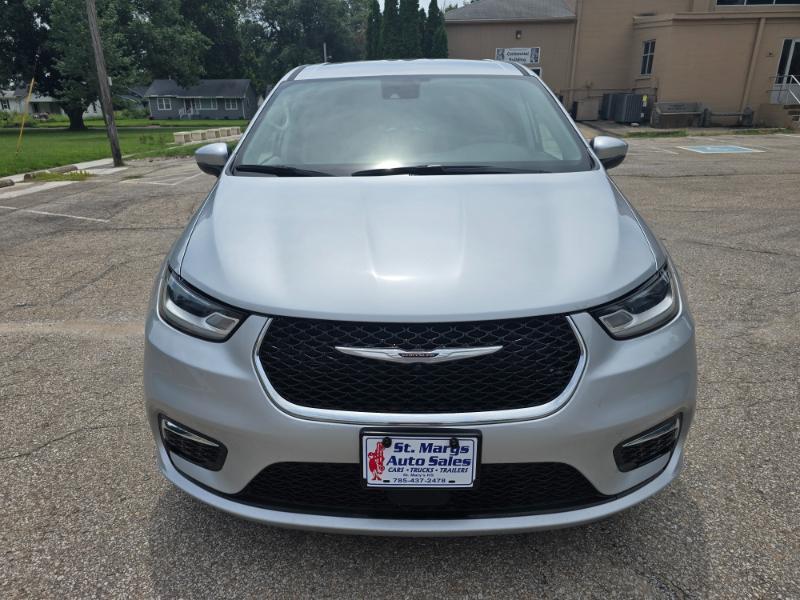 Chrysler Pacifica Touring L 2023