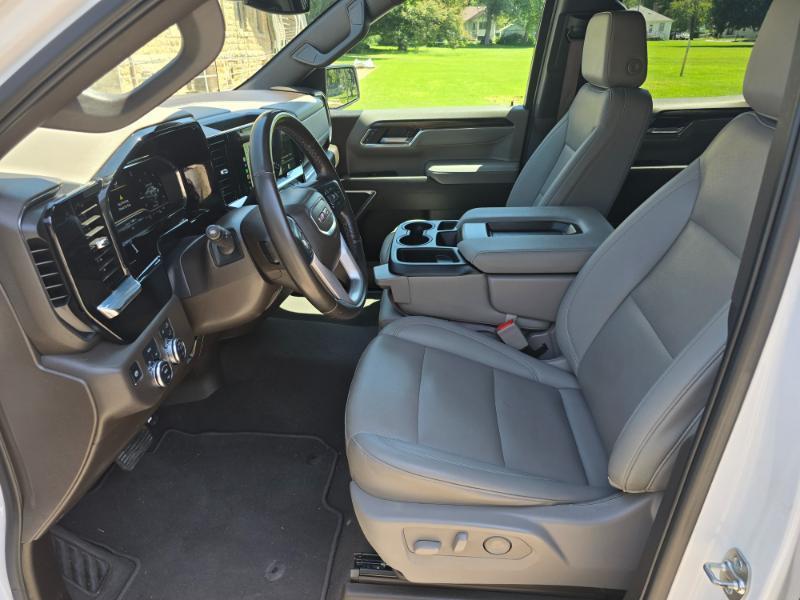 GMC Sierra 1500 SLT Crew Cab 4WD 2025