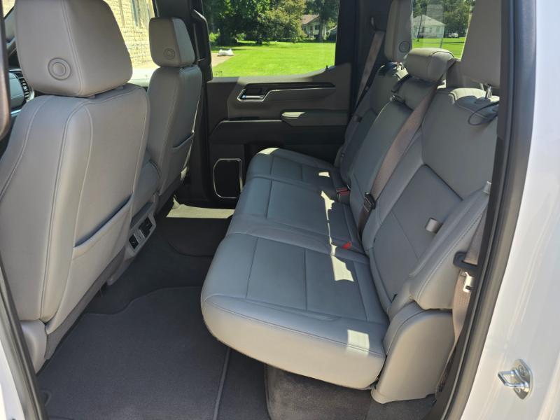GMC Sierra 1500 SLT Crew Cab 4WD 2025