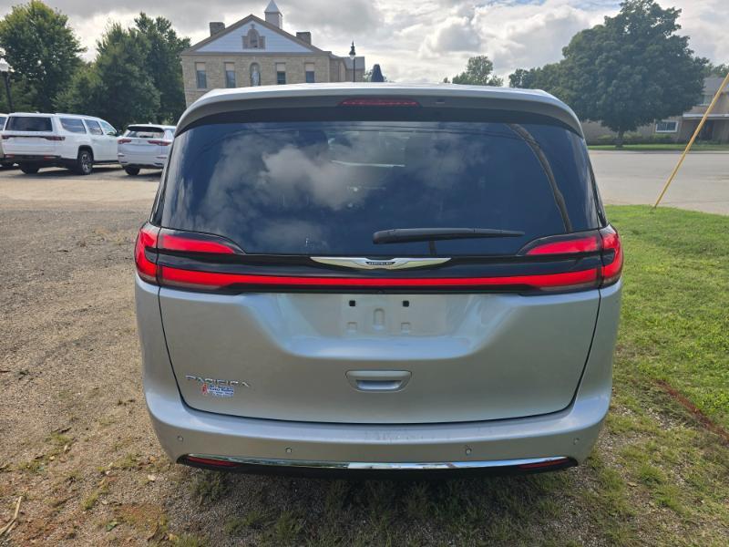 Chrysler Pacifica Touring L 2024