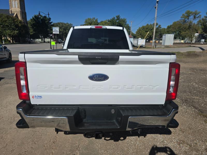 Ford F-250 SD XLT SuperCab 4WD 2024