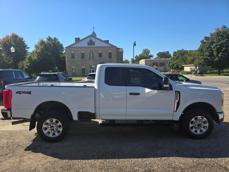 Ford F-250 SD XLT SuperCab 4WD 2024