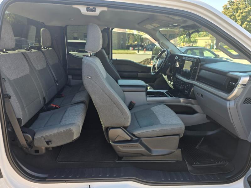 Ford F-250 SD XLT SuperCab 4WD 2024