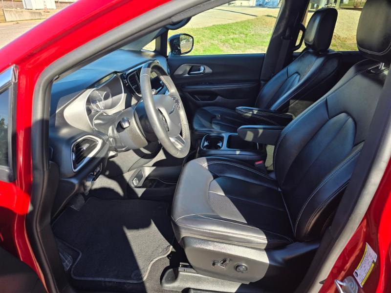 Chrysler Pacifica Select 2025