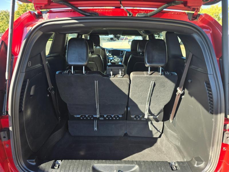 Chrysler Pacifica Select 2025