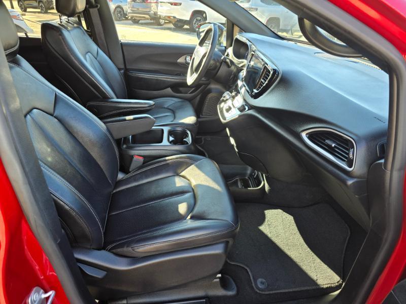 Chrysler Pacifica Select 2025