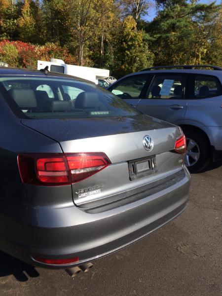 Volkswagen JETTA SE  2017