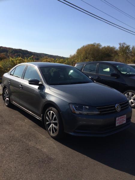 Volkswagen JETTA SE  2017