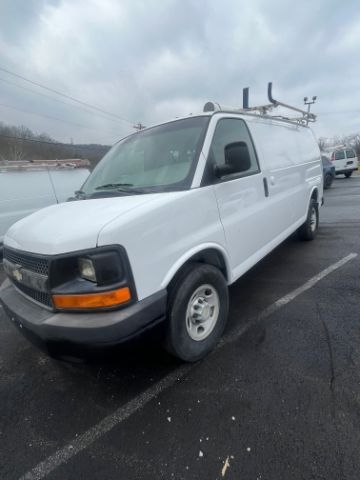 Chevrolet Express Cargo Van RWD 2500 135" 2013
