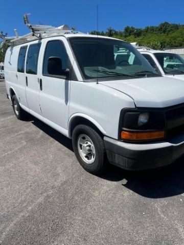 Chevrolet Express Cargo Van RWD 2500 135" 2012