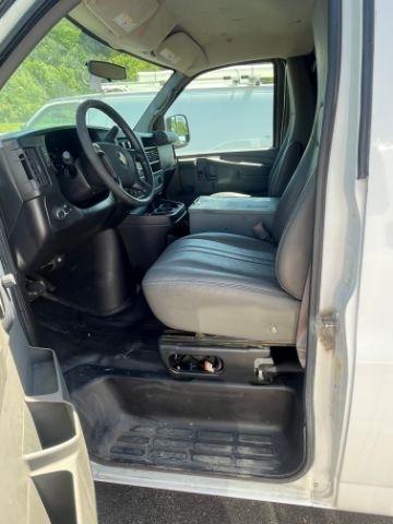 Chevrolet Express Cargo Van RWD 2500 135" 2012